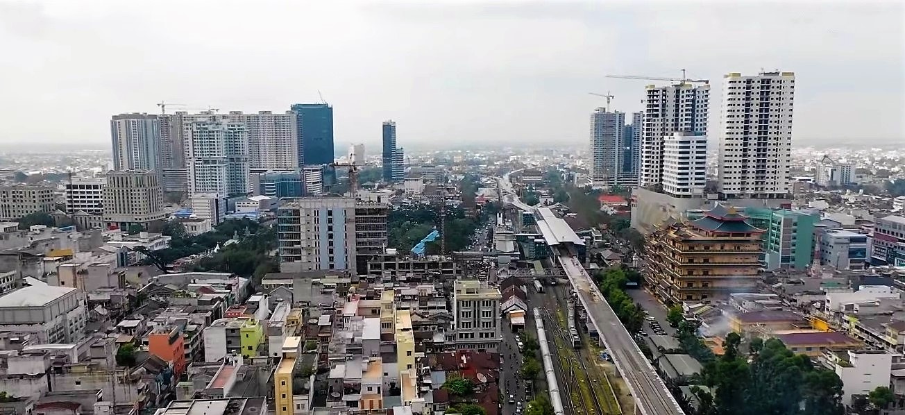 Medan (KNO) — bandara internasional, photo via Wikimedia Commons (media-list scan)
