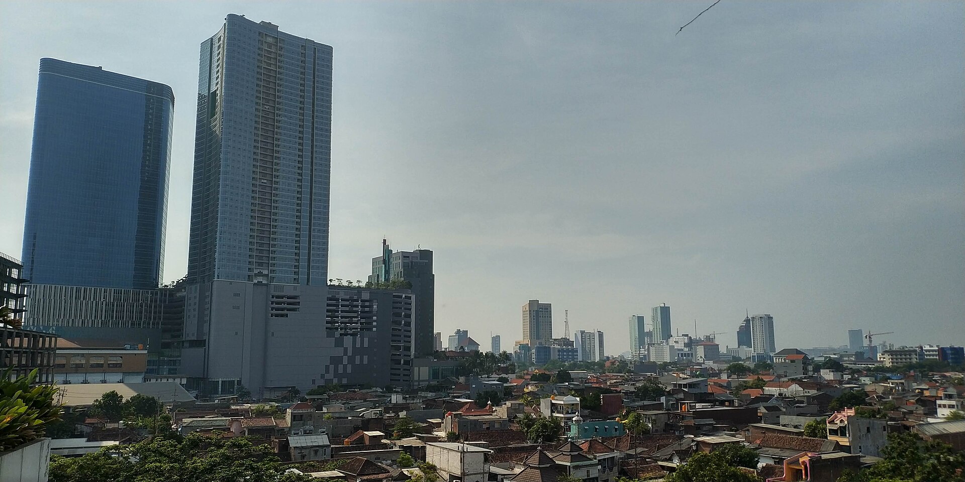 Surabaya (SUB) — bandara internasional, photo via Wikimedia Commons (media-list scan)